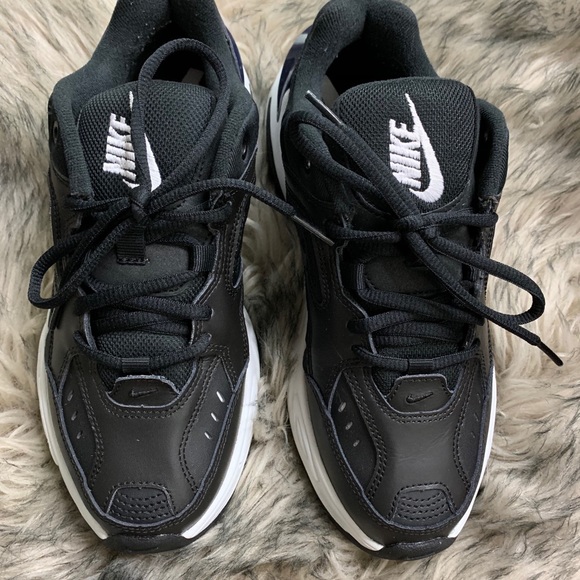 Shoes - Picture 2 of 5